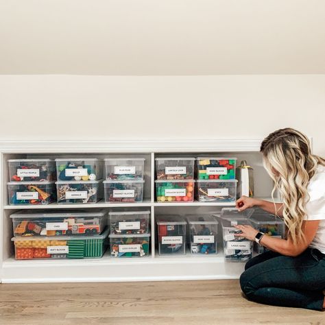 Sterilite Storage Ideas, Kids Playroom Organization Storage, Modern Playroom Ideas, Playroom Organization Storage, Playroom Ideas For Toddlers, Kids Playroom Organization, Playroom Remodel, Toddlers Playroom, Organizing House