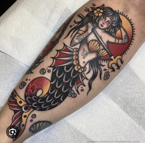 American Traditional Mermaid Tattoo Black, American Traditional Love Tattoo, Plus Size Mermaid Tattoo, Siren Tattoo Traditional, Mermaid Tattoo Traditional, Old School Mermaid Tattoo, Mermaid Pinup Tattoo, American Traditional Mermaid Tattoo, Mermaid Traditional Tattoo