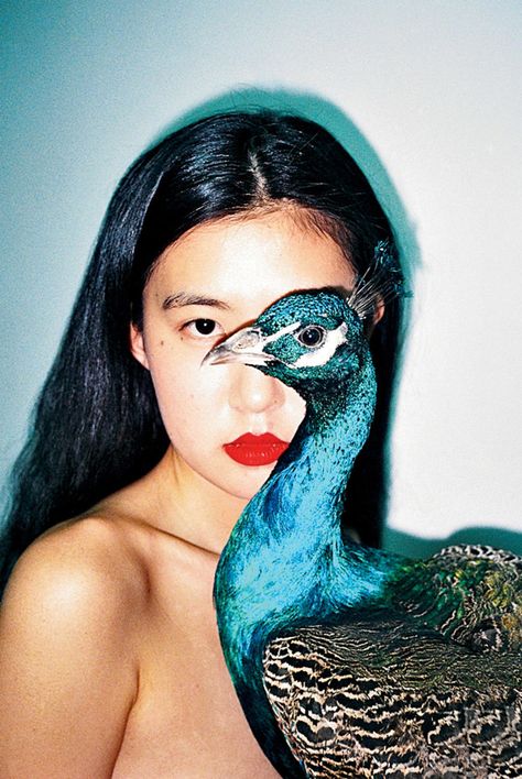 LOVE, REN HANG - Exposition Photographie - Artiste Chinois - Paon Ren Hang, 얼굴 드로잉, William Eggleston, Diane Arbus, Robert Mapplethorpe, Paris Photo, Alphonse Mucha, Arte Inspo, Skateboarder