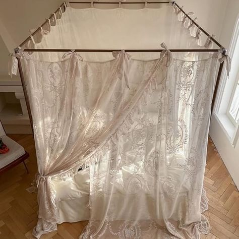 Amazon.com: SCMTYWCQ Elegant Lace Princess 4 Corner Post Mosquito Net Romantic for Girls Women Bed Curtain Canopy for Adult Wedding Bedroom Kids Rooms Decoration (Color-C, Full) : Home & Kitchen Four Post Canopy Bed, Lace Bed Curtains, White Lace Bedding, Curtain Canopy, Canopy Over Bed, Bed Canopies, Rooms Decoration, Canopy Bed Curtains, Wedding Bedroom