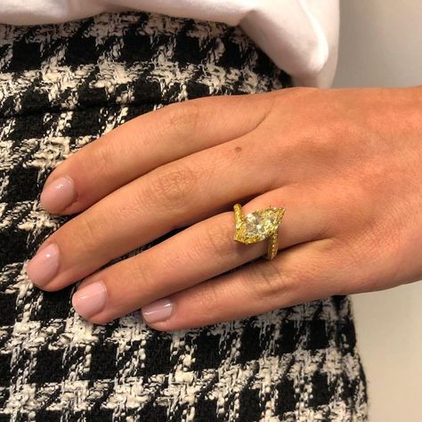 Jackie DiSante on Instagram: “Feeling edgy wearing this fancy vivid yellow diamond ring from our Jewels Online: Summer Sparkle auction (8 days left to bid). ✨ . Lot 9:…” 8 Days Left, Yellow Diamond Ring, Yellow Diamond Rings, Ring Ideas, Rings Engagement, Put A Ring On It, Days Left, Unique Engagement, Jewelry Inspo