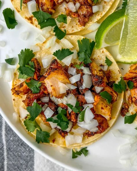 Chicken Street Tacos - Crafty Cookbook Street Tacos Chicken, Street Tacos Recipe, Chicken Street Tacos, Street Taco Recipe, Easy Taco Recipes, Marinated Chicken Thighs, Healthy Tacos, Street Tacos, Raw Chicken