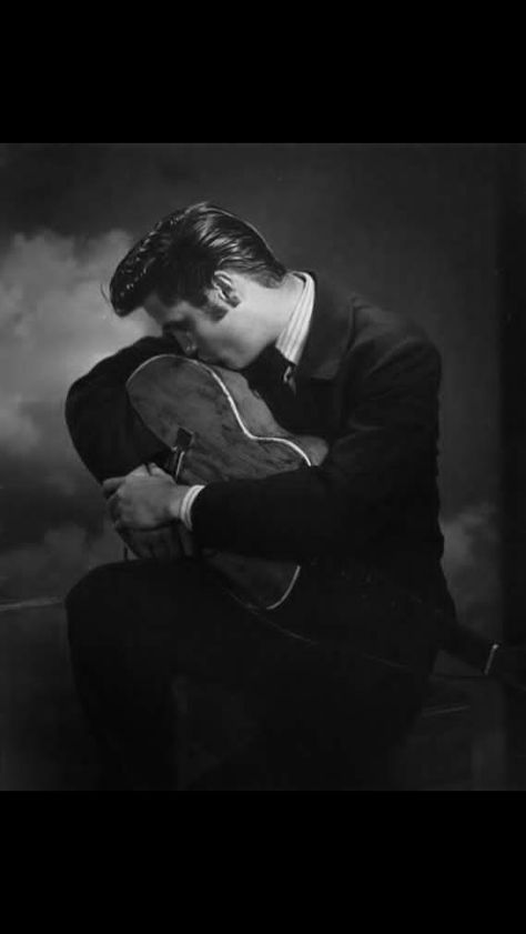 Elvis Elvis Today, Tony Iommi, Sean Leonard, Young Elvis, Elvis Presley Pictures, Elvis And Priscilla, Elvis Movies, Elvis Presley Photos, Psychobilly