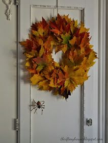 Fall Leaf Decor, Easy Fall Wreaths, Fall Decor Wreaths, Fall Leaf Wreaths, Garden Frogs, Diy Leaves, Maple Trees, Real Leaf, Leaf Crafts