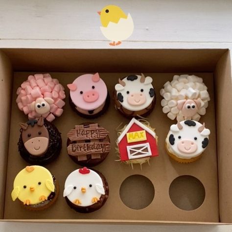 Farm Cupcakes, Farm Animal Cupcakes, Farm Themed Party, Farm Animals Birthday Party, Animal Cupcakes, Horse Party, Farm Animal Birthday, Animal Birthday Party, Farm Party