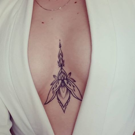 Tattoo #tattoo #tattoos #chesttattoos Tattoo Sternum, Sternum Tattoo Design, Underboob Tattoo Designs, Feather Tattoo Design, Hip Tattoos Women, Cool Chest Tattoos, Chest Tattoos For Women, Chest Piece Tattoos, Shoulder Tattoos For Women