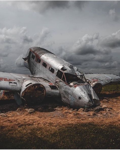 Beautiful Abandoned Places on Instagram: “Thoughts? @frozenimagepc” Abandoned Spaceship, Crashed Plane, Beautiful Abandoned Places, Instagram Thoughts, Abandoned Things, Lord Of The Flies, Game Background, Shipwreck, Fantasy Artwork