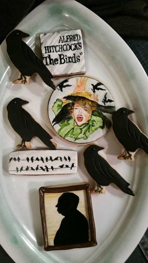 Hitchcock The Birds, Alfred Hitchcock The Birds, Alfred Hitchcock Presents, Halloween Deserts, Bird Cookies, Halloween Cookies Decorated, Cookie Connection, Halloween Cookie, Black Birds