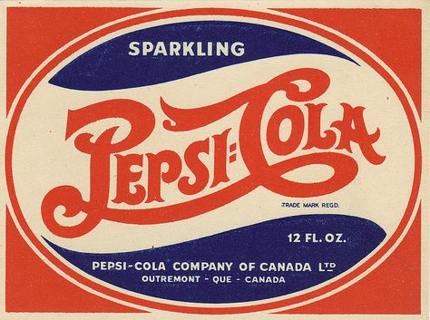 Here is a lovely old Pepsi bottle label, that apparently comes to us from 1940's Canada. Pepsi Vintage, Pepsi Logo, Logos Retro, Vintage Logos, Vintage Packaging, Retro Advertising, Pepsi Cola, Retro Logos, Old Signs