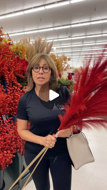 Michelle Dulevich on Instagram: "When creating a topper; 
When I was in Hobby lobby this week, I saw at least 10 different colors of these feathers. Now is the time, if you’re doing a tree that is not traditional Christmas colors, to pick them up if you’re going to use them. By Christmas, you’re only going to see the traditional colors. Just a reminder.❤️🎄

#christmas
#turorials
#christmastutorials
#xmas
#christmastreedesigner #christmasdiydecor #christmasdesign #christmas2024
#christmasdecor #christmasdecorationideas #christmasdecorating #christmastreedesigner #christmastreedecorating #christmastreeideas #holidaydecor #holidaybusiness
#holidaydecorating 
#seasonaldecorating" Feather Tree Toppers Christmas, Christmas Tree Topper With Picks, Feather Tree Topper, Hobby Lobby Christmas 2024, Feather Christmas Tree Topper, Christmas Tree Topper Picks, Christmas Tree Toppers Ideas Diy, Christmas Tree Feathers, Feather Christmas Tree