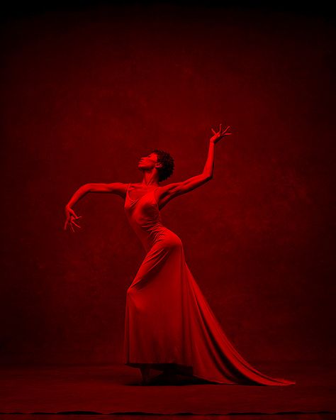 Posing Woman Photography, Editorial Concept Ideas, Dramatic Figure Poses, Haute Couture Poses, Movement Aesthetic Photography, Cinematic Dance Photography, Life Modelling Poses Art, Dramatic Pose Reference Photo, Still Life Photography Lighting