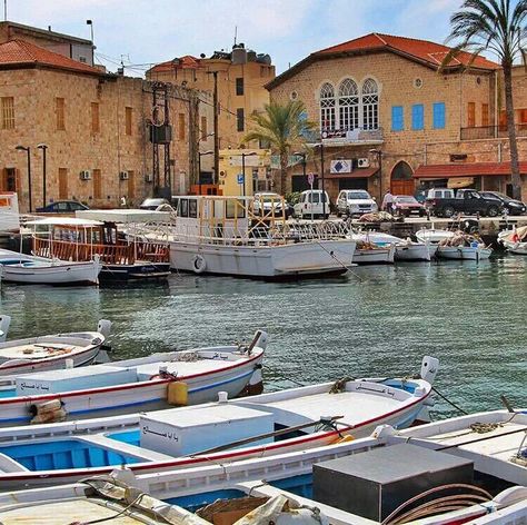 Lebanon Houses, Lebanese Culture, Lebanon Culture, South Lebanon, Old Is Gold, Beirut Lebanon, Good Year, Old Port, Travel Asia