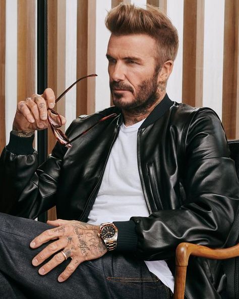 David Beckham on Instagram: "Kicking off the New Year with @tudorwatch and the Black Bay GMT 🙌🏼✨" Jordan Beckham Dark Hair, David Beckham Glasses, David Beckham Hairstyle Long, David Beckham Motorcycle, Hot David Beckham, Beckham Fashion, Winter Fits, David Beckham, Closet Design