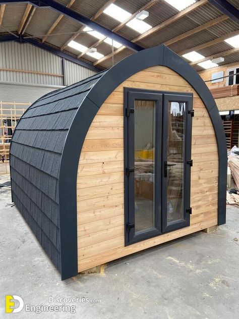 Smart Mobile Wooden House Design Ideas For 2022 - A Model Favorite By Young People | Engineering Discoveries Tiny House Campground, Glamping House Ideas, Camping Pods Ideas, Camping Cabin Ideas, Bungalow Camping, Camp Cabins, Camping House, Covered Veranda, Camping Pods