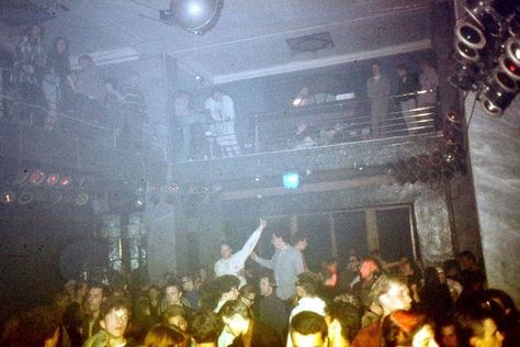 These Photos Reveal The Secret World Of Russia's '90s Rave Scene 90s Aesthetic Russia, 90s Rave Aesthetic, Rave Photography, Aesthetic Generator, Punk House, Rave Aesthetic, Grunge Party, Rave Scene, Urban People