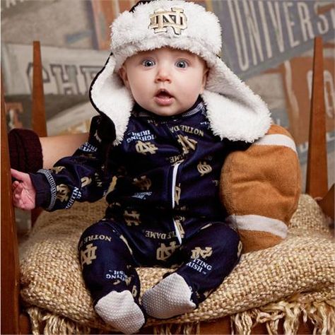 YUP..I will be buying this!! www.babyfans.com Notre Dame Baby, Baby Fan, Sports Baby, Notre Dame Football, Mommy Baby, Notre Dame University, Baby Time, Big News, Baby Outfit