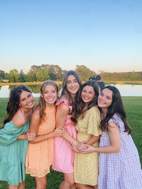 Brunch Outfit Pastel, Colorful Group Outfits, Friends Photoshoot Outfits, Pastel Group Outfits, Pastel Color Photoshoot, Spring Group Photoshoot, Pastel Bachelorette Outfits, Roommate Photoshoot, Haunting Adaline