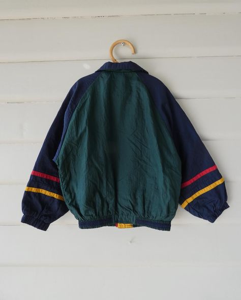 1990’s - Vintage Oshkosh Windbreaker Jacket, 5/6Y. Excellent vintage condition. $100+postage. Comment “sold” to purchase and proceed with a DM - Vintage Oshkosh, Windbreaker Jacket