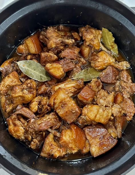 Chop Chicken Recipes, Chicken Pork Adobo Recipe, Pork Adobo Recipe, Pork Adobo, Reheat Chicken, Adobo Recipe, Easy Chicken Breast, Adobo Chicken, Clam Recipes