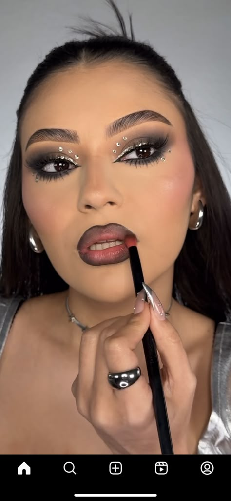 Las Vegas Makeup Looks, Eye Makeup Unique, Glam Makeup With Rhinestones, Dark Rave Makeup, Party Make Up Night, Unique Makeup Looks Creative, Rave Party Makeup, Makeup Looks Birthday, New Years Makeup Looks