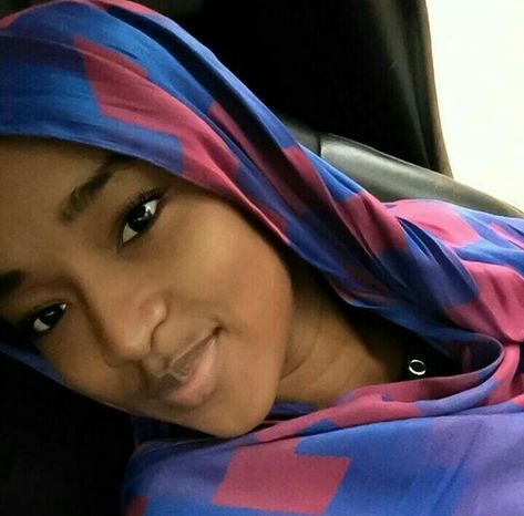 The Beauty Of Nigerian Women From Kano And Zaria (northern Kaduna) - Romance - Nigeria Israelite Women, Girl Muslim, Intj Women, Nigeria Wedding, Arabian Dress, Dreads Girl, Muslim Women Fashion, Dark Skin Beauty, Scarf Fashion