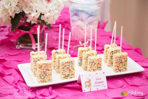 Dance Party Snacks, Dance Party Favor Ideas, Birthday Dance Party Ideas, Dance Party Food Ideas, Toddler Dance Party Birthday, Dance Themed Birthday Party, Dance Birthday Party Ideas, Ballet Dance Birthday Party, Class Birthday Treats