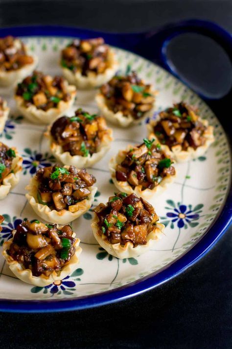 Hoisin Mushroom, Asian Appetizers For Party, Salmon Cups, Mushroom Phyllo, Phyllo Cup Appetizers, Appetizers Savory, Phyllo Appetizers, Mushroom Cups, New Appetizers