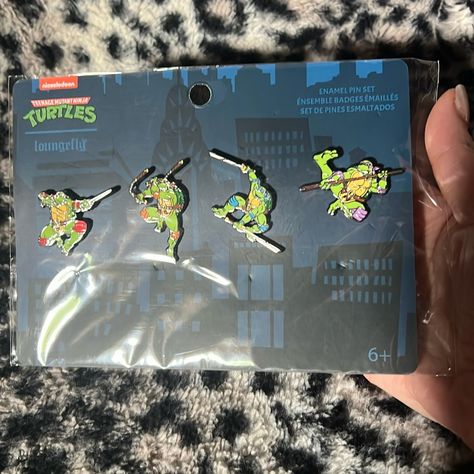 4 Piece Pin Set. Tmnt Bracelet, Tmnt Room Decor, Tmnt Room, Tmnt Merch, Disaster Twins, Patches Ideas, Skandar Keynes, Tmnt Party, Tmnt Characters