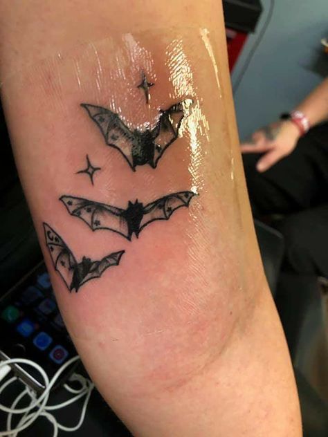 Bat Stick And Poke, Bat Outline Tattoo, Metalhead Tattoo Ideas, Bat Outline, Bat Tattoos, Tattoos Inspo, Bat Tattoo, Taurus Tattoos, Stick N Poke Tattoo