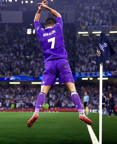 ESBN⚪ on Twitter: "The Definition of GOAT: Conquered England🇬🇧 Conquered Spain 🇪🇸 Conquered Italy 🇮🇹 Conquered Champions league ➡️Won all the domestic trophies🔥 ➡️Scored 100+ goals for All of them😱 ➡️Won top scorer award and league best player in all of them🔥 The Greatest Cristiano Ronaldo 🐐 https://t.co/emKnLrt755" / Twitter Ronaldo Football Player, Ronaldo Champions League, Ronaldo Celebration, Madrid Football Club, Ronaldo Wallpaper, Cristiano Ronaldo Juventus, Cr7 Wallpapers, Real Madrid Soccer, Cristino Ronaldo