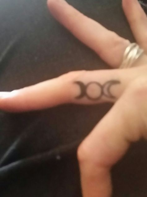 triple moon goddess Triple Moon Finger Tattoo, Hekate Tattoo Triple Goddess, Hecate Tattoo, Triple Moon Tattoo, Witchy Goddess, Bestie Tattoos, Bts Tattoo, Bestie Tattoo, Key Tattoo