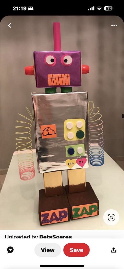 Robot Made From Recyclables, Craft Robot Ideas, Robot Recycled Materials, Robot Craft Preschool Art Projects, Robot Made Out Of Recycled Materials, Cardboard Box Robot, Recycled Robot Craft, Diy Robot From Recycled Material, Robot Crafts For Preschoolers