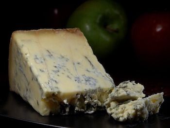 Cheese Types, Cheese Recipes Homemade, Blue Cheese Recipes, Cheese Making Recipes, Perfect Cheese Board, Stilton Cheese, Sheep Cheese, Cheese Course, Blue Cheese Dressing