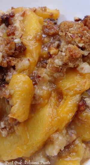 Peach Cobbler Recipe is made with fresh, juicy peaches, a classic cobbler topping then topped with a brown sugar pecan crust topping. Peach Cobbler With Lattice Crust, Grandmas Famous Peach Cobbler, Peach Cobbler With Pecans, Fruit Cobbler Recipes Crumble Topping, Peach Cobbler With Streusel Topping, Creeping Crust Peach Cobbler, Peach Pecan Cobbler, Krispy Kreme Peach Cobbler, Cobbler Crust Recipe