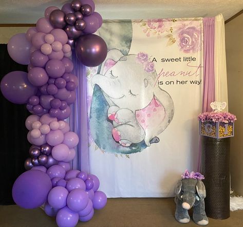 Baby Shower Theme Purple, Elephant Backdrop, Balloon Garland Tutorial, Backdrop Balloon Garland, Backdrop Balloon, Garland Tutorial, Elephant Baby Shower Theme, Seamless Backdrop