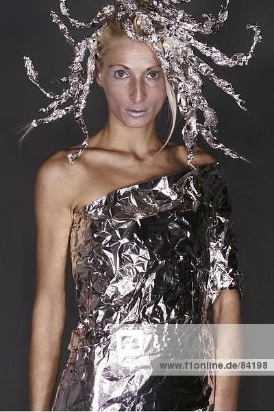 Cosmic Costume, Foil Sculptures, Futuristic Party, Space Costume, Futuristic Costume, Foil Hat, Tin Foil Hat, Space Costumes, Ropa Upcycling