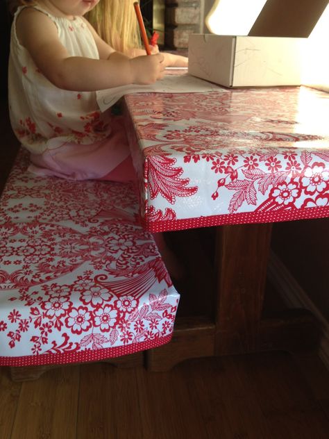 DIY fitted oilcloth tablecloth Textiles Classroom, Oilcloth Projects, Rv Christmas, Camping Tablecloth, Picnic Table Covers, Oilcloth Tablecloth, Fitted Table Cover, Fitted Tablecloths, Sew Projects