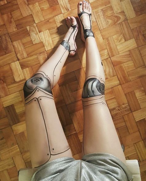 Marionette Tattoo, Robot Makeup, Cyberpunk Makeup, Tattoos Leg, Robot Tattoo, Tattoo Perna, Cyberpunk Tattoo, Mandala Hand Tattoos, Surreal Tattoo