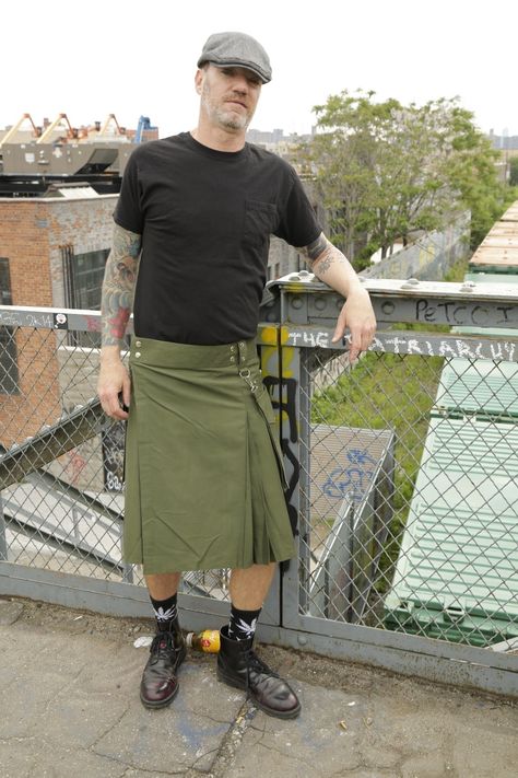 When you head out to work or to meet up for a game, you need to take along essential like your wallet, keys and cell phone, but once you get on the job site or on the field, you may not want all that extra gear weighing you down. #RunningKiltforSportsMen #KiltforSportsMen #RunningKiltForSale #Kilts #KiltsForSale #ScottishKilt #KiltsForsale Kilts For Sale, Modern Kilts, Leather Kilt, Kilt Outfits, Utility Kilt, Black Watch Tartan, Scottish Kilts, Tartan Kilt, Men In Kilts