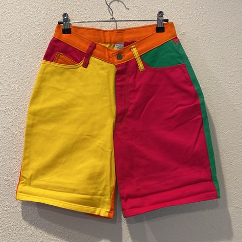 Brand:Judy & Kevin Color: Orange Yellow Green Magenta Condition: Guc- See Pics Material: 100% Cotton Size: 7 -Measurements Laying Flat- Waist: 12.5” Rise:11” Inseam: 8” ( Unrolled) Hip:19.5” Thigh: 10.5” First Poshmark Purchase? Get $10 Off W/ This Code Https://Posh.Mk/Q6sro4r7tib 90s Nwt Colorblock Jean Shorts High-Rise High-Waisted Relaxed Fit Nineties Vtg Vintage Kinderwhore Retro Holiday Vacation Must-Have Style Classic Capsule Wardrobe Staple Item Statement Piece Timeless Minimalist Minimal Orange Denim Shorts, Celestial Whimsigoth, Coastal Cottage Core, Whimsical Celestial, Cottage Core Grandma, Dressy Business Casual, Tropical Cruise, Classic Capsule Wardrobe, Indie Y2k