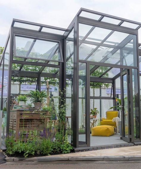 Contemporary Greenhouses, Modern Greenhouses, Modern Design Trends, Large Greenhouse, Greenhouse Shed, Home Greenhouse, Dorm Wall Decor, Backyard Greenhouse, Garden Greenhouse