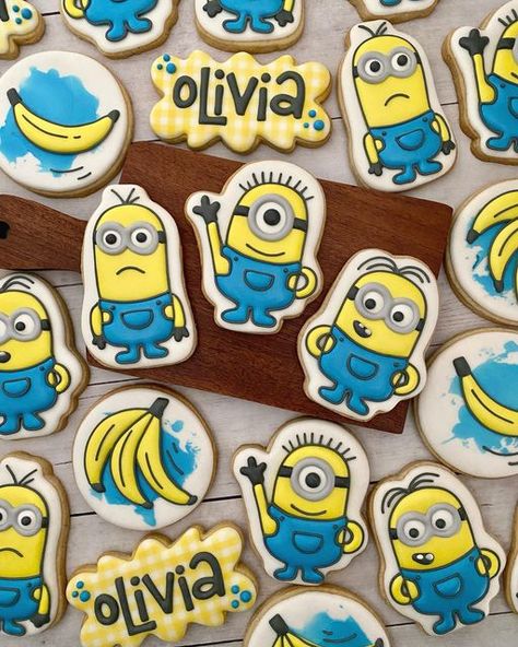 Minion Cookies, Happy Birthday Olivia, One In A Minion, Edible Favors, Banana Cookies, A Minion, Decorated Sugar Cookies, Cookies Decorated, Cookie Art