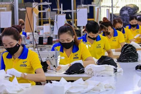 Dony Mask Application Of Closed Sterilization Technology In Reusable Cloth Face Mask Manufacturing For Medical Companies - DONY GARMENT VIETNAM in #PressRelease Medical Packaging, Best Clothing Brands, Tea Brands, Garment Factory, Large Clothes, Global Citizen, Protective Clothing, The A Team, Ho Chi Minh City