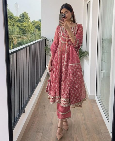 Indian Dress Up, Simple Lehenga, Simple Frocks, Eid Outfits, Draping Fashion, Indian Dresses Traditional, Dress Neck Designs, Fairytale Dress, Stylish Dress Book