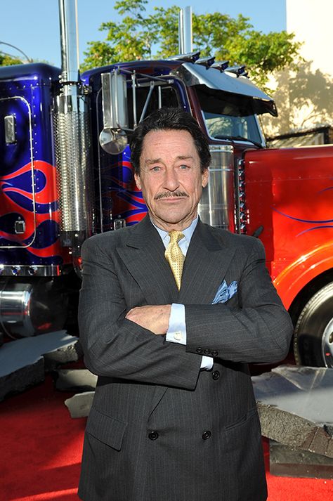 Peter Cullen Optimus Prime, Eru Iluvatar, Peter Cullen, Transformers Bayverse, Crazy Robot, Orion Pax, Green Lantern Corps, Combat Training, Live Action Movie