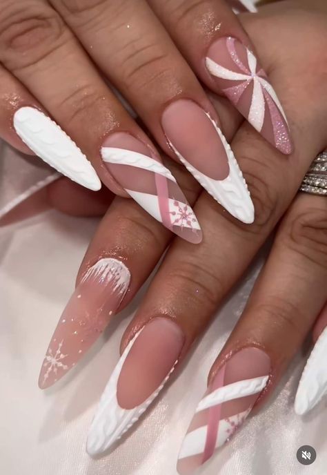 Christmas Nail Designs Acrylic, Acrylic Nails Almond Shape, Gold Acrylic Nails, Purple Acrylic Nails, Long Acrylic Nail Designs, Winter Nails Acrylic, Nails Design With Rhinestones, Ombre Nail Designs, Long Acrylic Nails Coffin