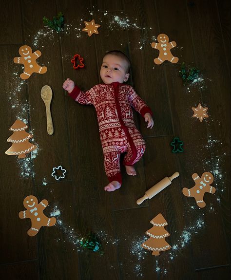 Baby Christmas Baking Photo, Green Couch Christmas Photos, 9 Month Christmas Photos, These Rolls Are Homemade Baby Picture, Baby And Toddler Christmas Photos, Gingerbread Baby Photoshoot, Diy Christmas Photoshoot Family At Home, December Baby Photoshoot, Gingerbread Photoshoot