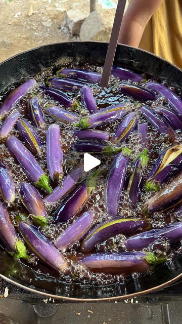 1.4M views · 28K likes | Rekib Alam on Instagram: "Hyderabad Famous Baingan (Brinjal) Pakoda Rs.50/- Only | Hyderabad Street Food" Hyderabad Recipes, Brinjal Recipes Indian, Brinjal Recipes, Street Food Indian, Baingan Recipe, Indian Street Food, March 7, Indian Food, Hyderabad