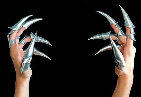 Metal Glove Claws, Futuristic Clothes, Metal Claws, Magical Stuff, Fantasy Inspo, Metal Glove, Claw Gloves, Sweet 17, New Avengers