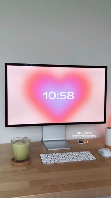 Good Mondays ☻ • Planners on Instagram: "Sharing a few screensaver favourites for Mac 🖥💗 A couple are simple, the others are fun and playful 🌻 Nice to look at when I come back after being away from the desk 😁 Hope you love these as much as I do! 🏷 #screensaver #tech #thatgirl #aesthetic #macos #macbook #desksetup #workspace #techgadgets #techlover #aesthetic studygram #ipadnotes #desk #studymotivation #study #goodmondayspaper #goodmondays #ipados #macbookair #macbookpro #monitor" Macbook Screensaver, Mac Screensavers, Digital Weekly Planner, Good Monday, Digital Notebooks, Macbook Wallpaper, Digital Planners, The Minimalist, Android Tablets